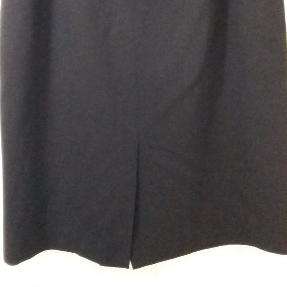 Holt Renfrew Black Skirt - slim, designer - Picture 2 of 4